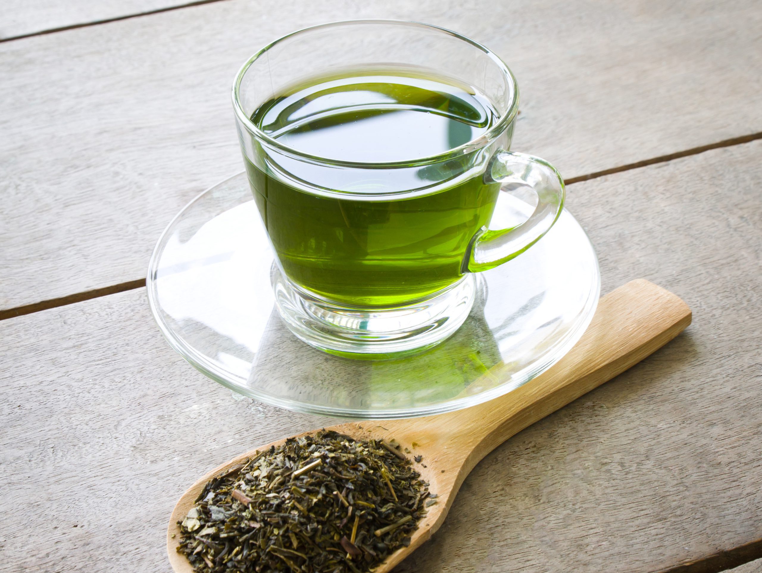 چای برای درمان افتادگی پلک