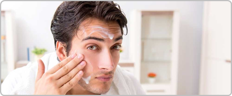 مرطوب روتین پوستی مردانه